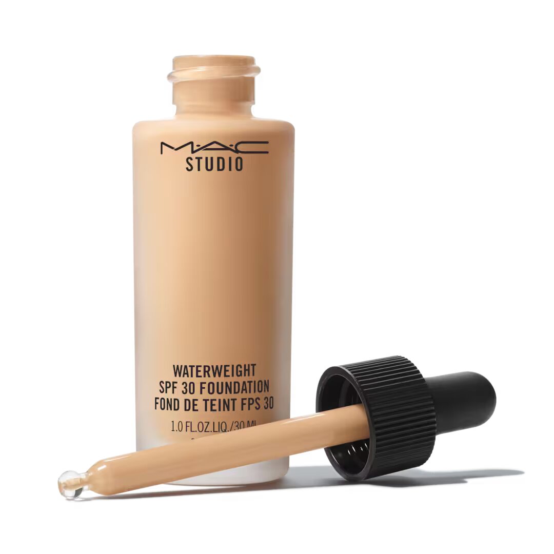 Mac Studio Waterweight SPF 30 Foundation (NC 35)
