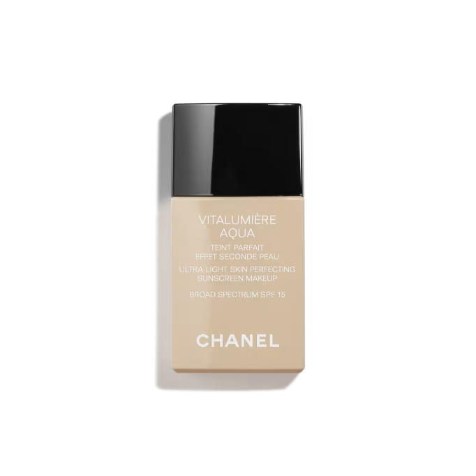 Chanel Vitalumiere Aqua Ultra Light Skin Perfecting Makeup SPF 15 (70-Beige)