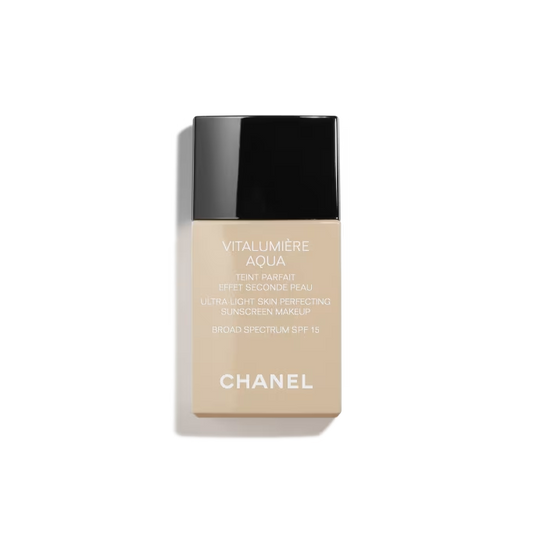 Chanel Vitalumiere Aqua Ultra Light Skin Perfecting Makeup SPF 15 (70-Beige)